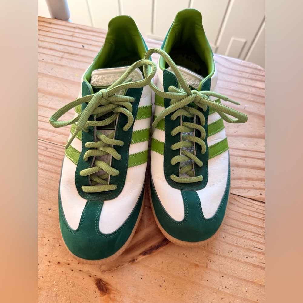 NEW Adidas Samba Green and White Sneakers, Unisex - Picture 4 of 12